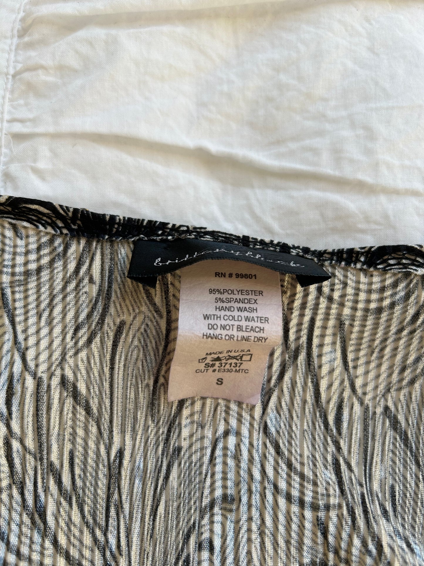 Vintage Brittany Black Top – Glitzer & Zierschnalle