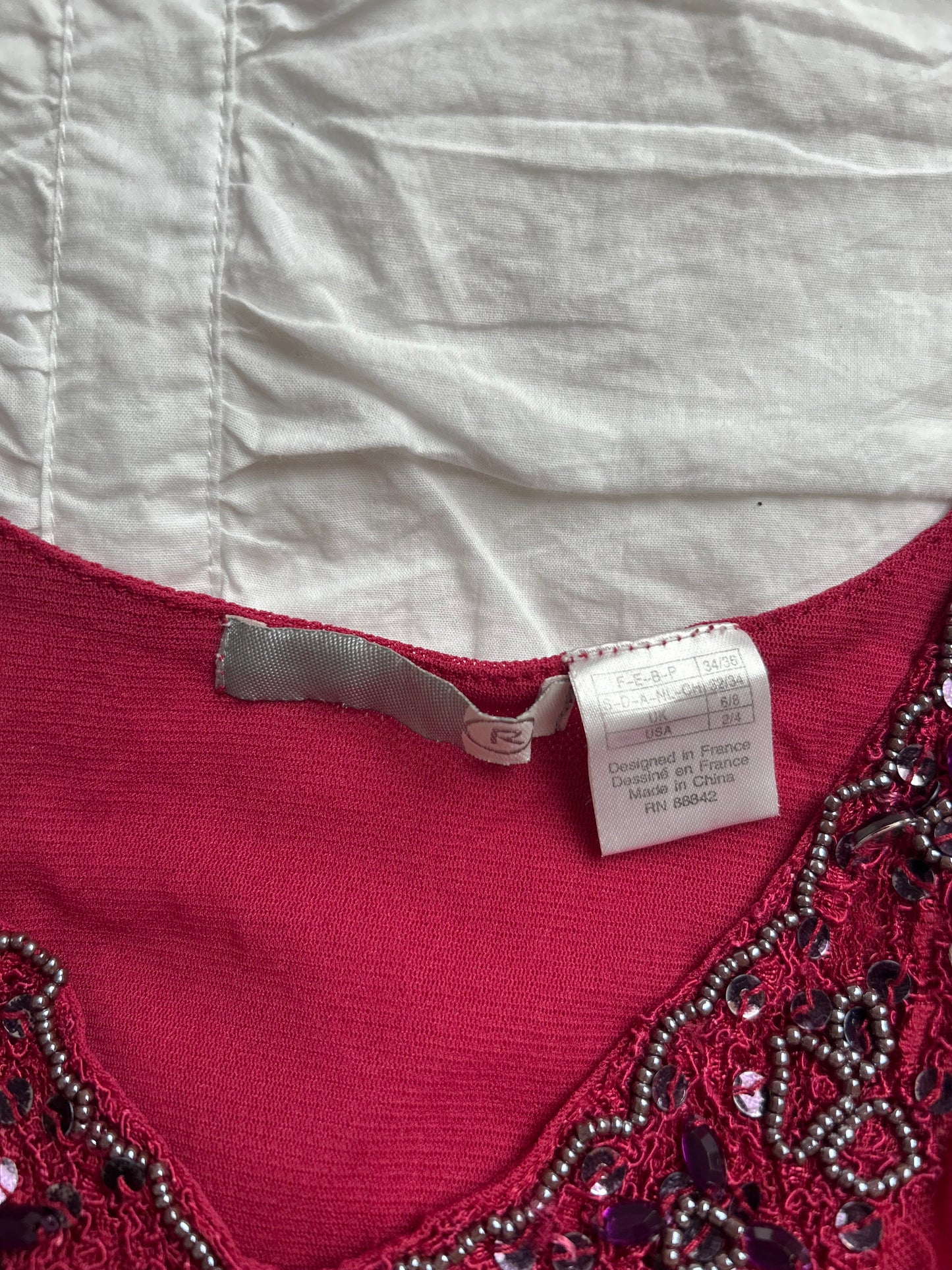 Vintage Y2K Top – Dunkelrot/Beerenfarben mit Pailletten-Applikationen-Still Alive