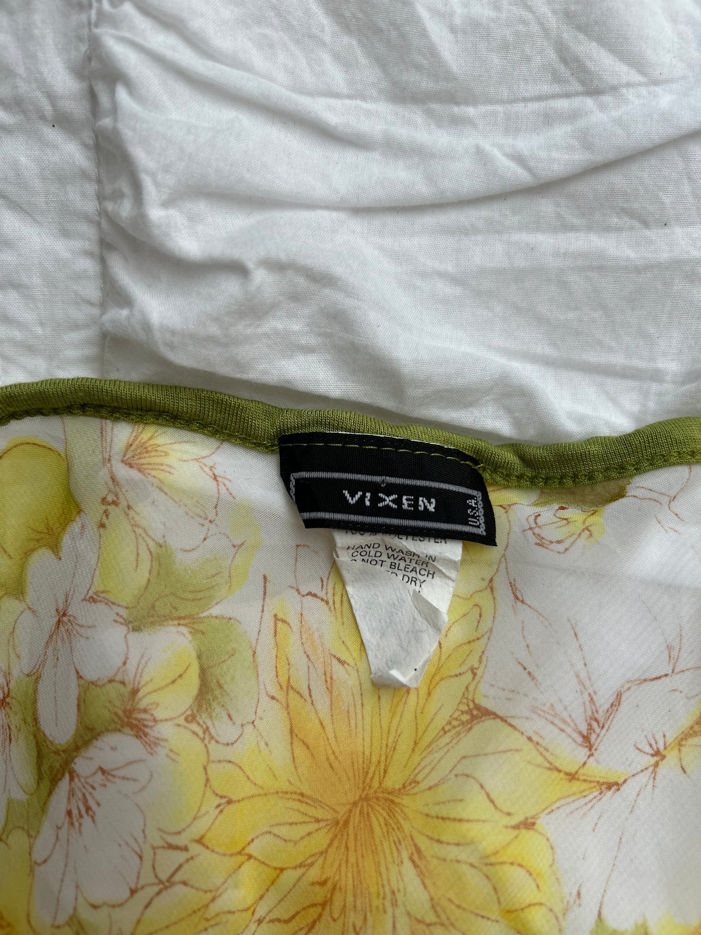 Vintage VIXEN U.S.A. Chiffon-Top – Floral-Print & Bindegürte