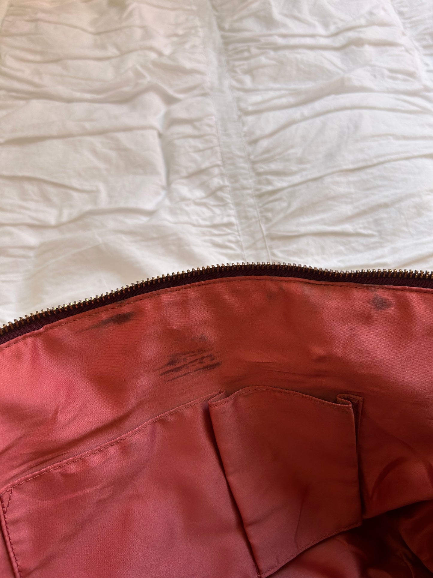 Elegante Coach Handtasche Burgunderrotes Lackleder & Gold-Details