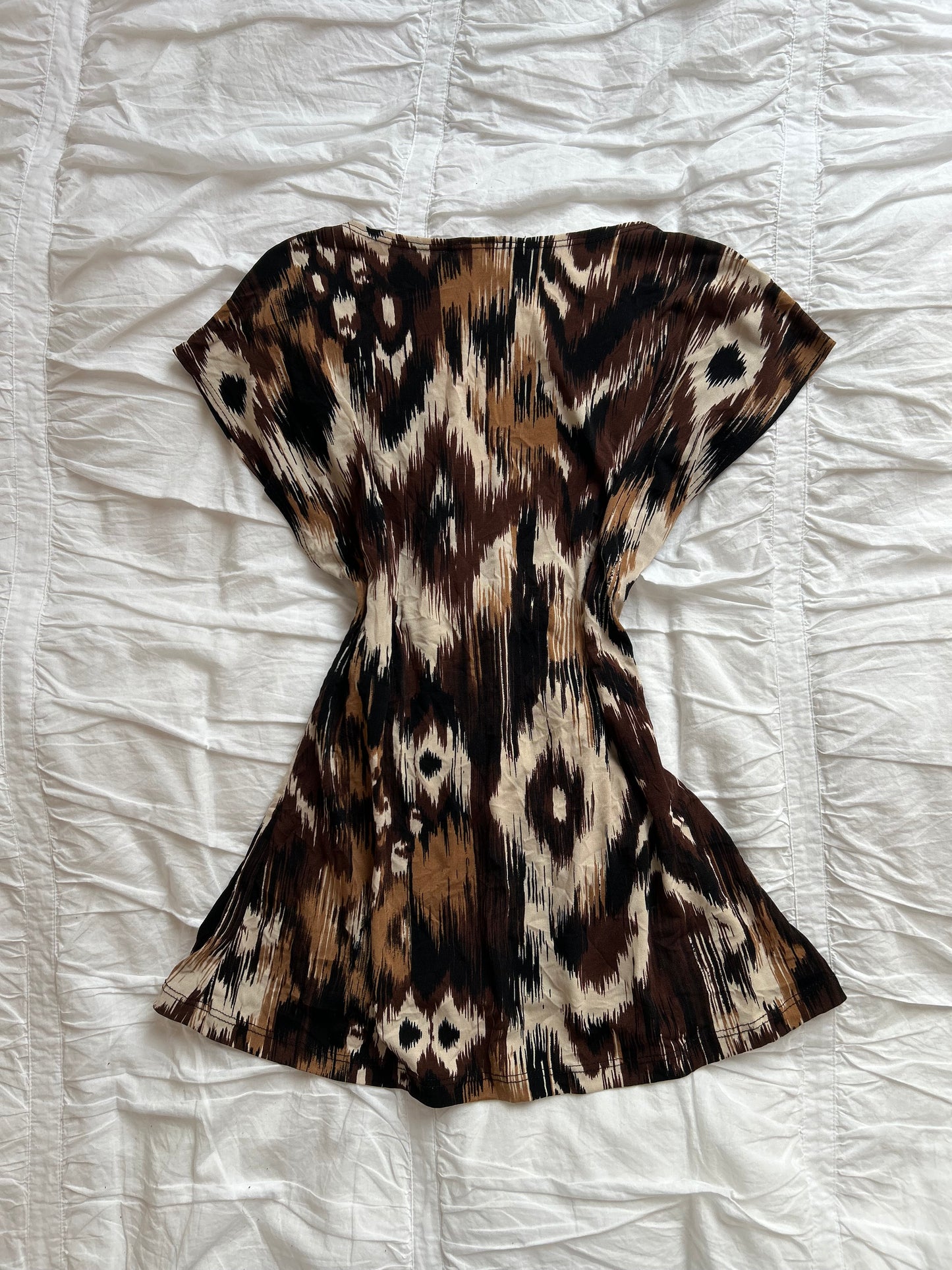 Vintage Agenda Top – Ikat-Muster & Lackgürtel