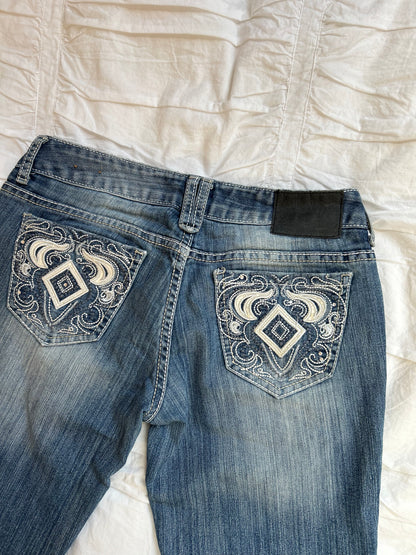 Vintage Amethyst Bootcut Jeans – Western Stickerei & Kontrastnähte