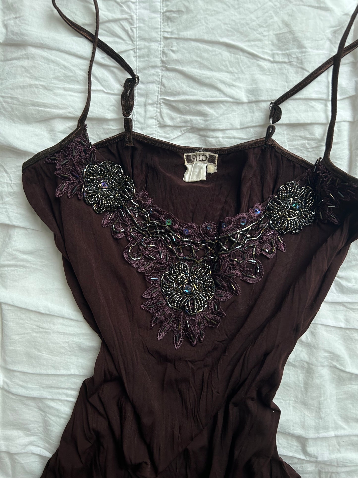 Vintage FILO Top – Perlen-Stickerei & V-Ausschnitt