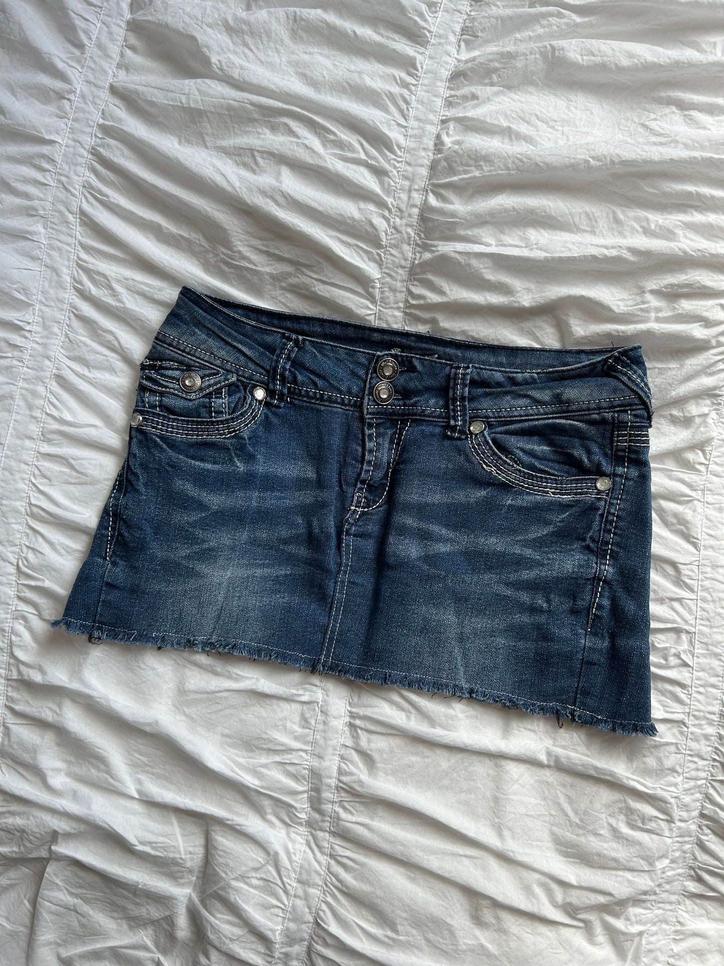 Vintage WallFlower Denim Minirock Stickerei & Strass