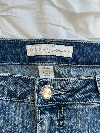 Vintage EST. 1946 Denim Jeans – Ornament-Stickerei & Strass