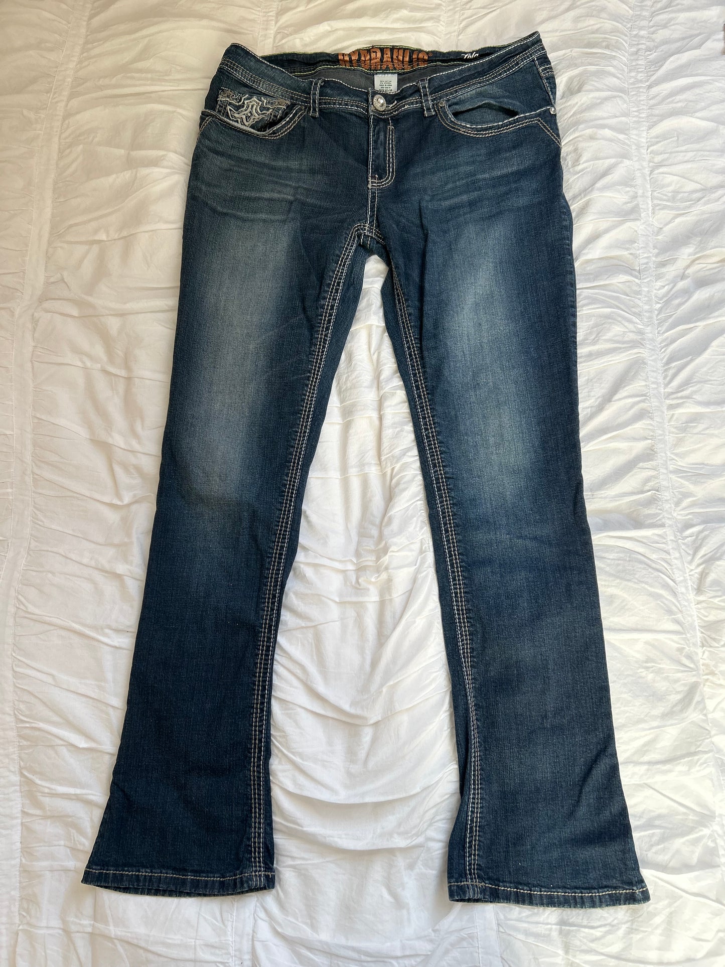 Vintage Hydraulic Flare Jeans – Ornament-Stickerei & Strass