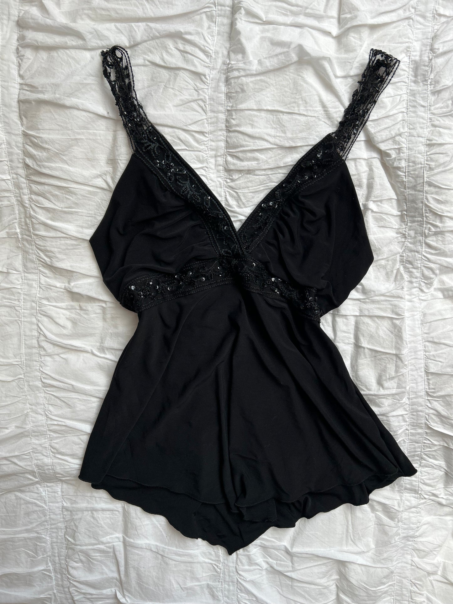 Vintage j.t.b. Top – Pailletten-Verzierung & Wellensaum