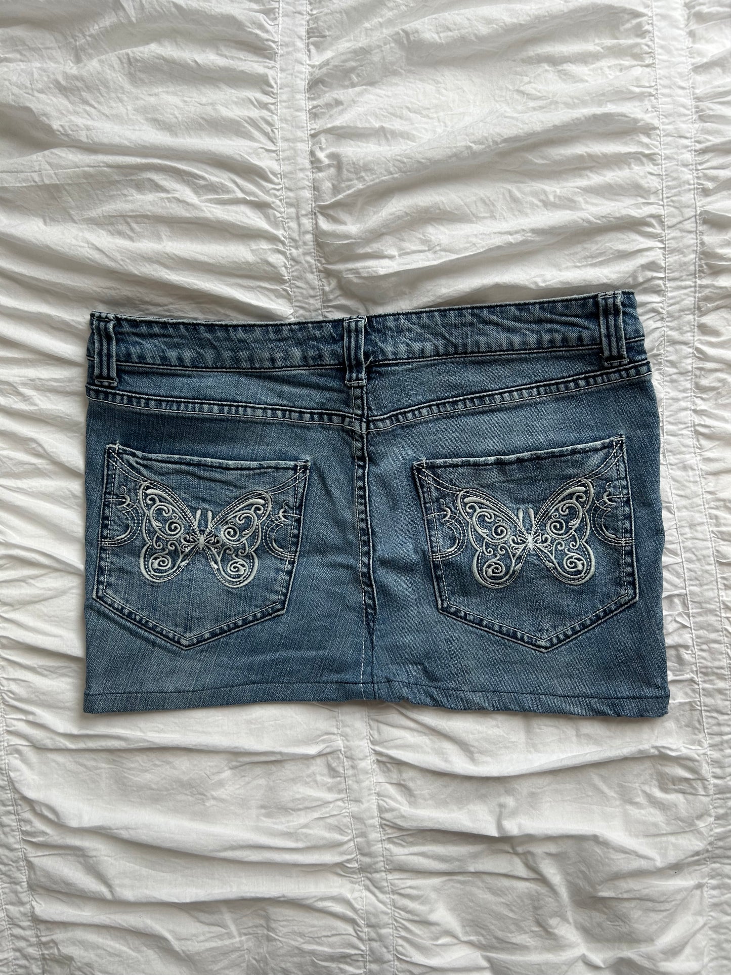 Vintage Jeans-Minirock Schmetterlings-Stickerei