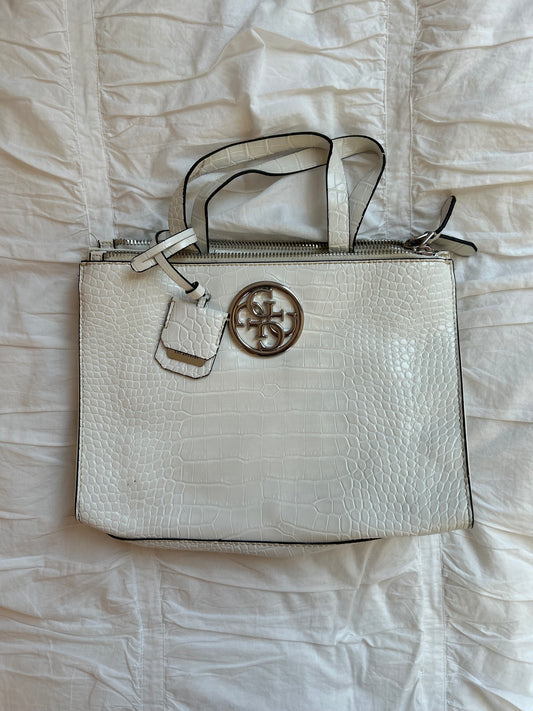 Vintage Guess Handtasche Weißer Croco-Look & Silber-Hardware