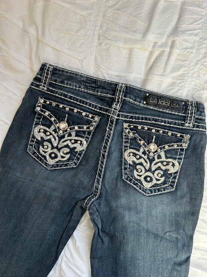 Vintage L.A. Idol USA Flare Jeans – Ornament-Stickerei & Strass-Still Alive