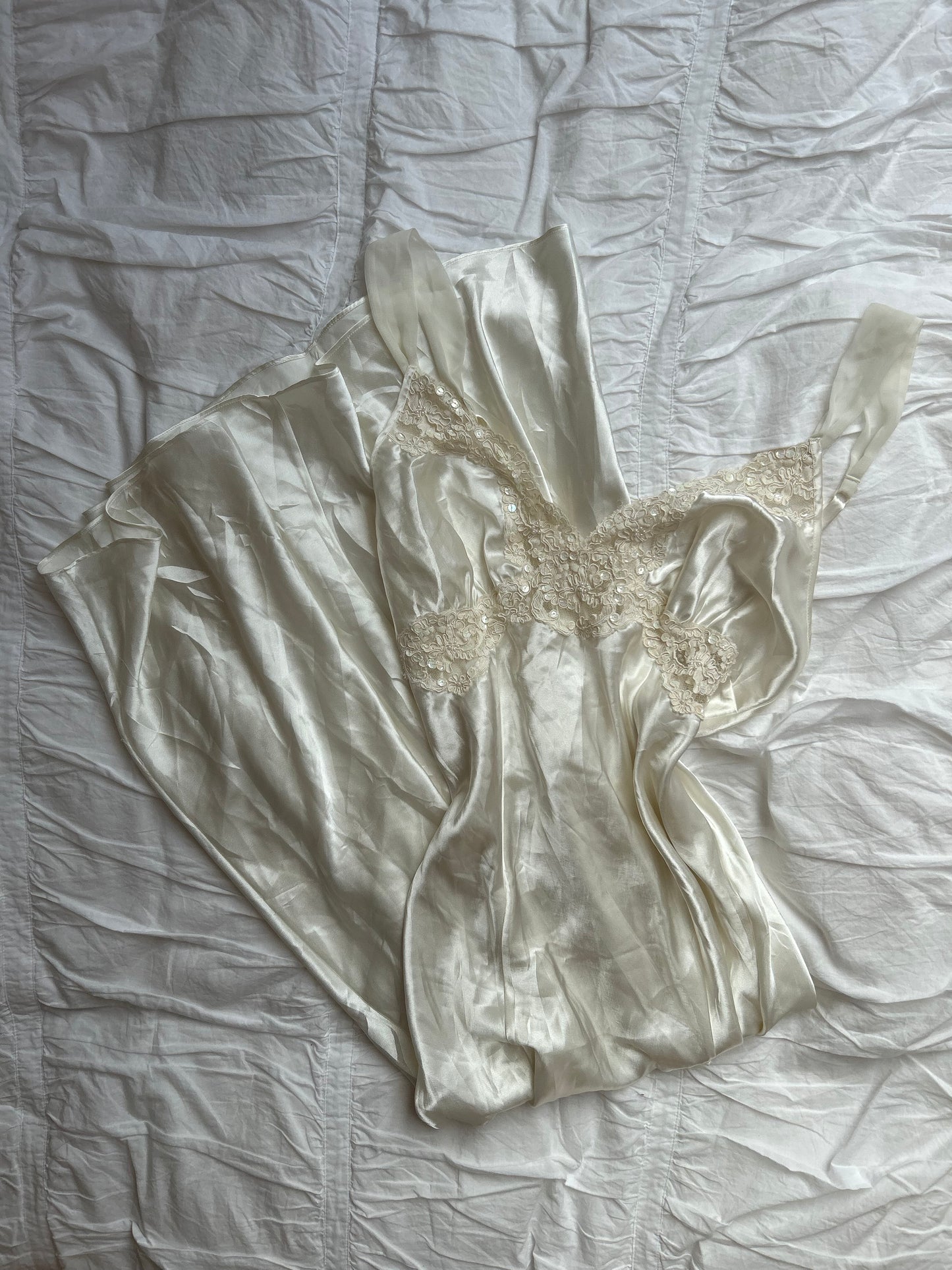 Victoria's Secret Satin Ivory Nachthemd / Slip Dress Spitze & Pailletten
