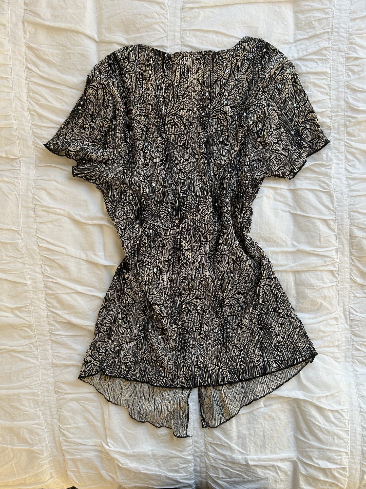 Vintage Brittany Black Top – Glitzer & Zierschnalle
