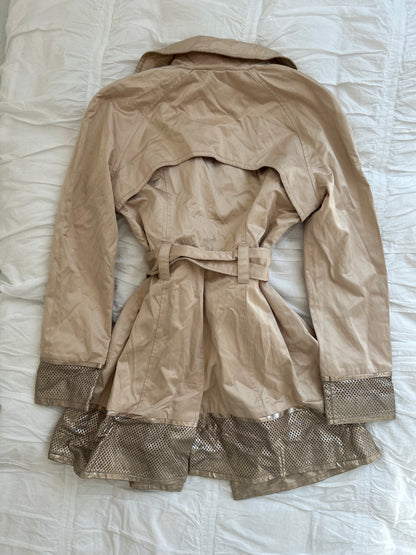 Vintage Arden B. Trenchcoat – Perforiertes Metallic-Leder & Gürtel-Still Alive