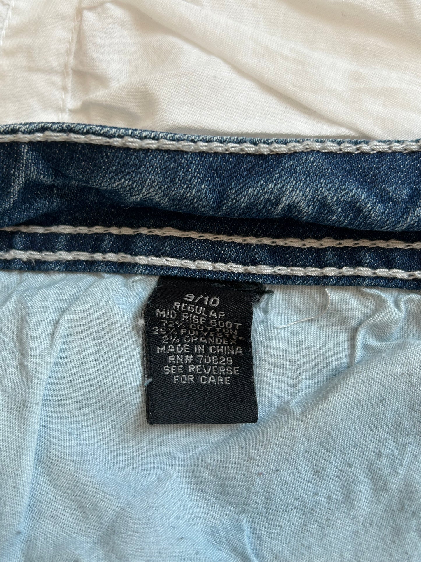 Vintage Premiere Flare Jeans – Sternen-Stickerei & Strass