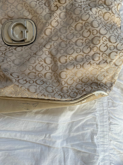 Vintage Guess Handtasche Klassisches Logo-Design in Beige