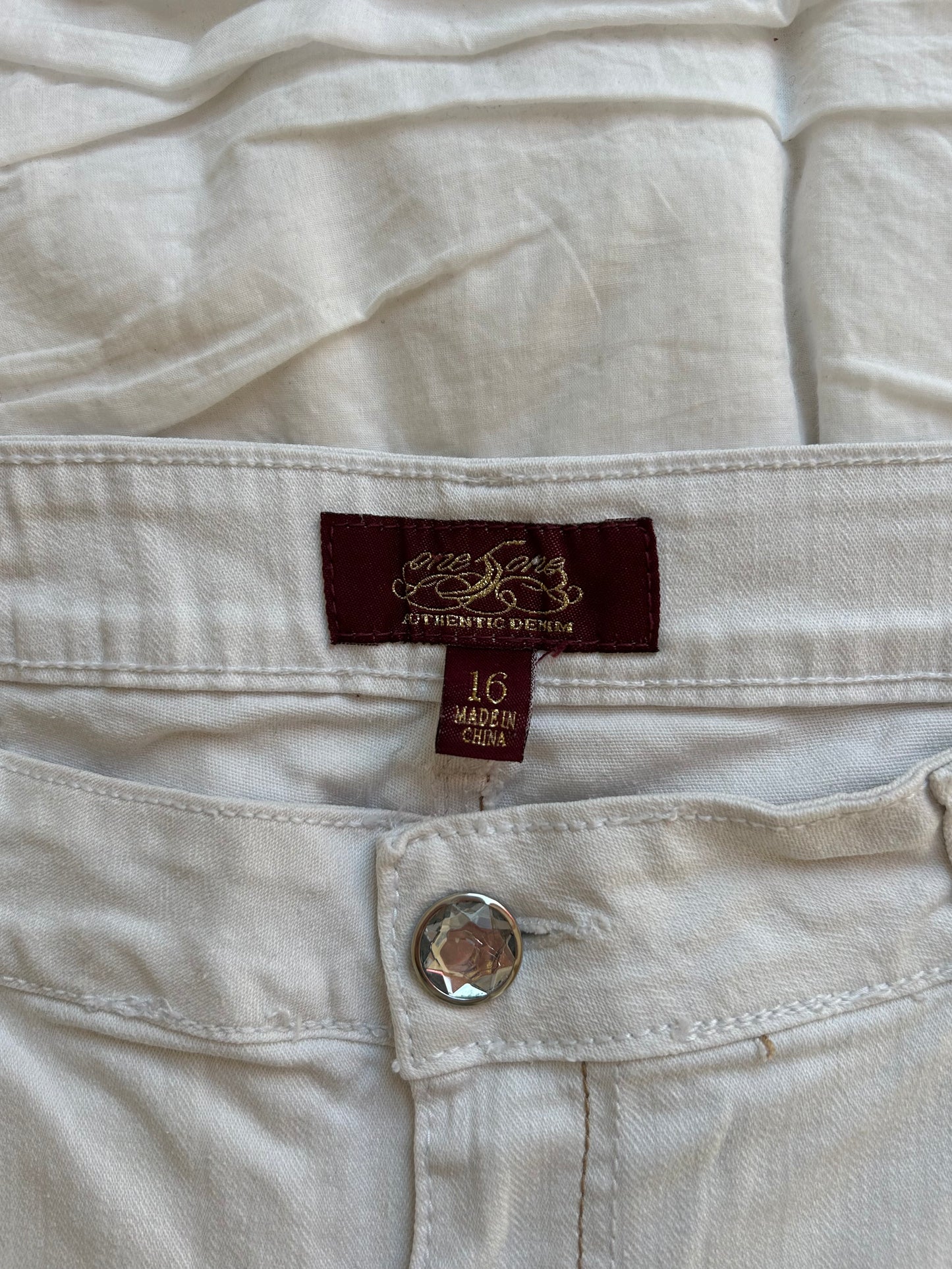 Vintage One 5 One Flare Jeans – Ornate Fleur-de-lis & Strass