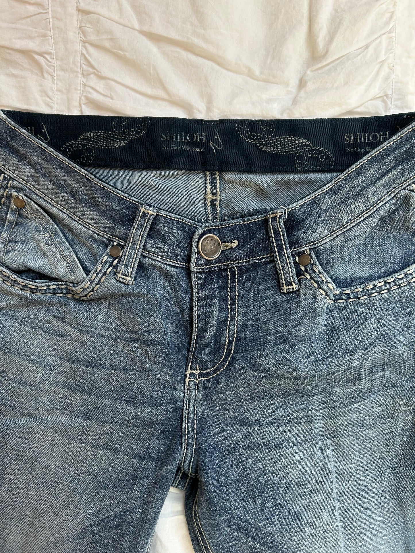 Vintage Wrangler "Shiloh" Jeans W-Stitching & No-Gap-Waistband