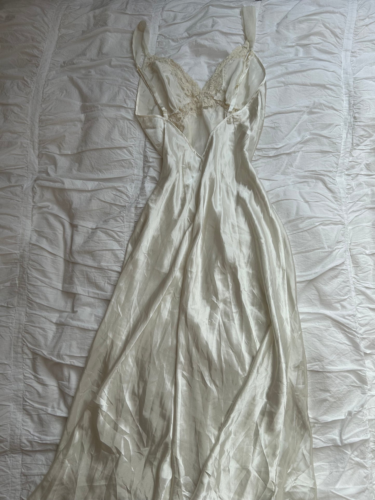 Victoria's Secret Satin Ivory Nachthemd / Slip Dress Spitze & Pailletten