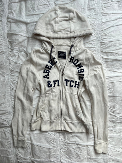 Weiße Abercrombie & Fitch Sweatshirtjacke mit dunkelblauem Logo-Schriftzug