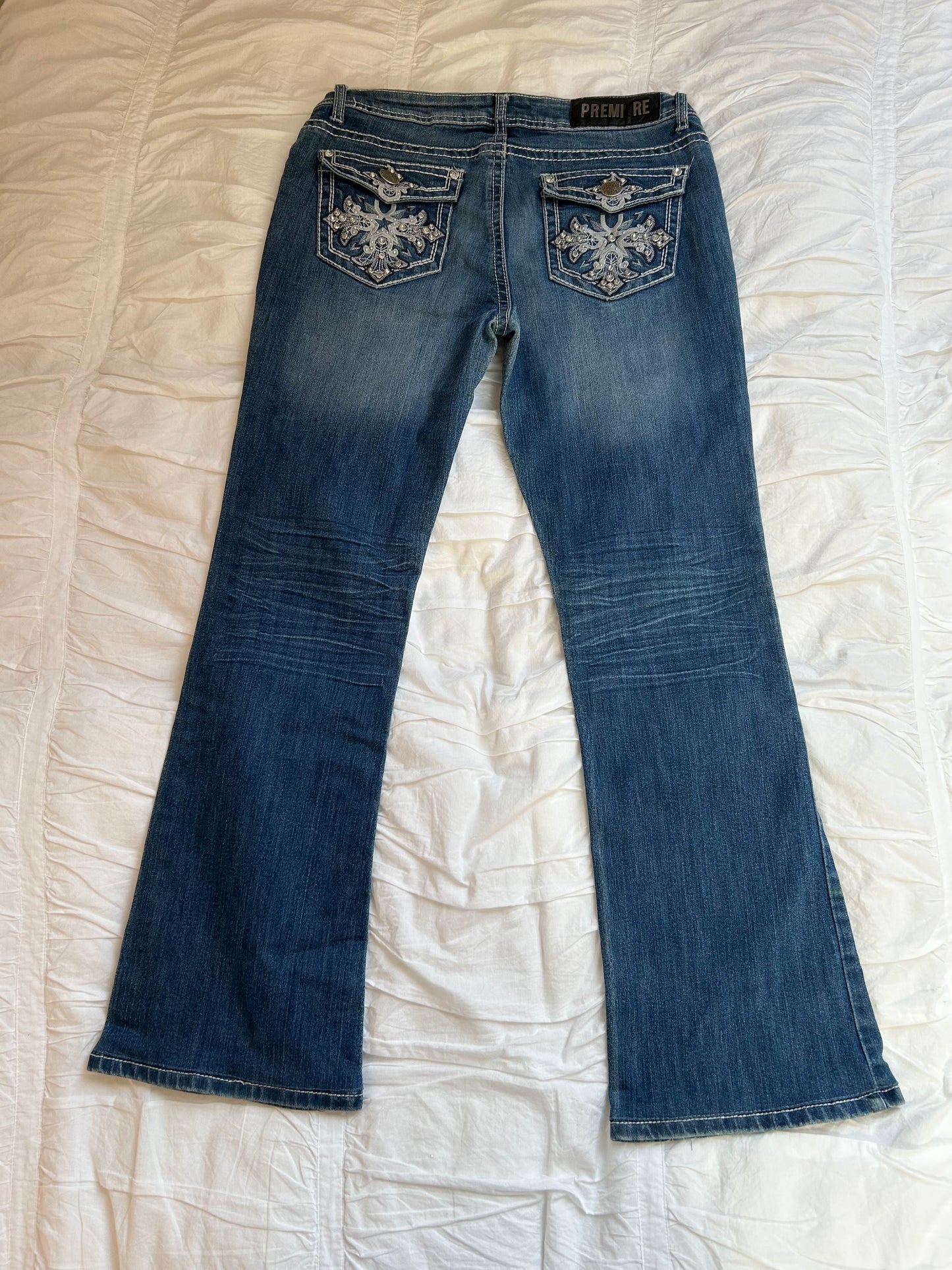 Vintage Premiere Flare Jeans – Sternen-Stickerei & Strass