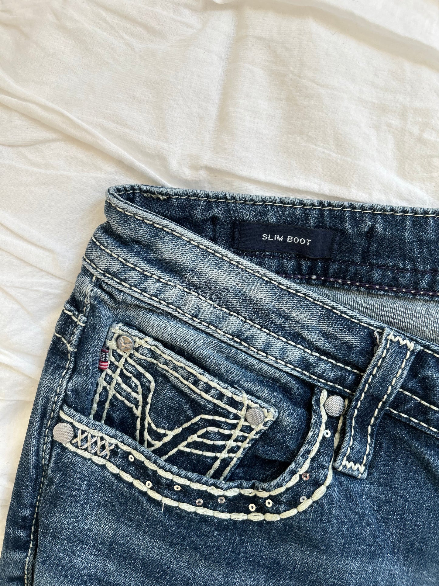 Vintage Vigoss Slim Boot Jeans – V-Stickerei & Pailletten