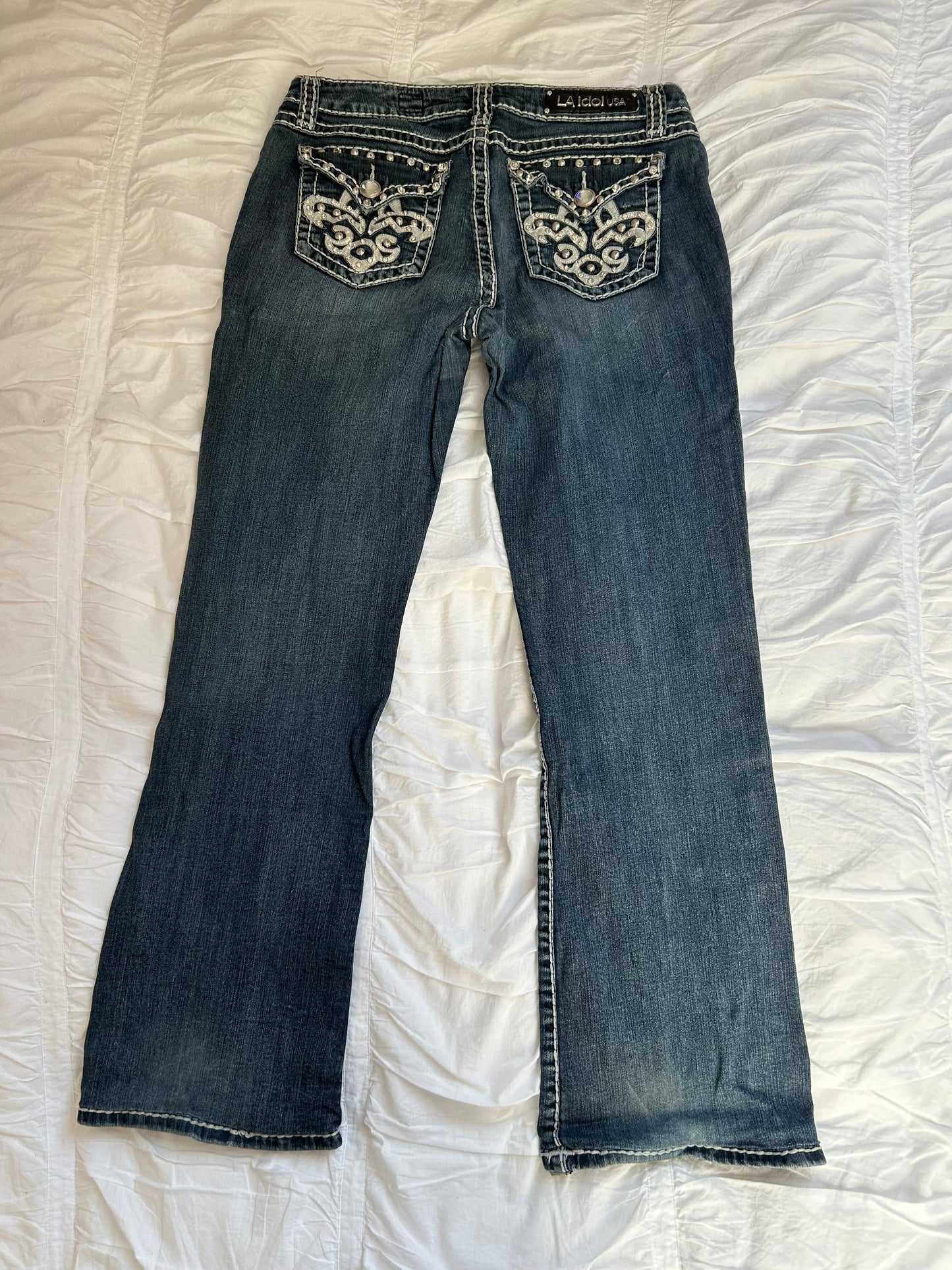Vintage L.A. Idol USA Flare Jeans – Ornament-Stickerei & Strass-Still Alive