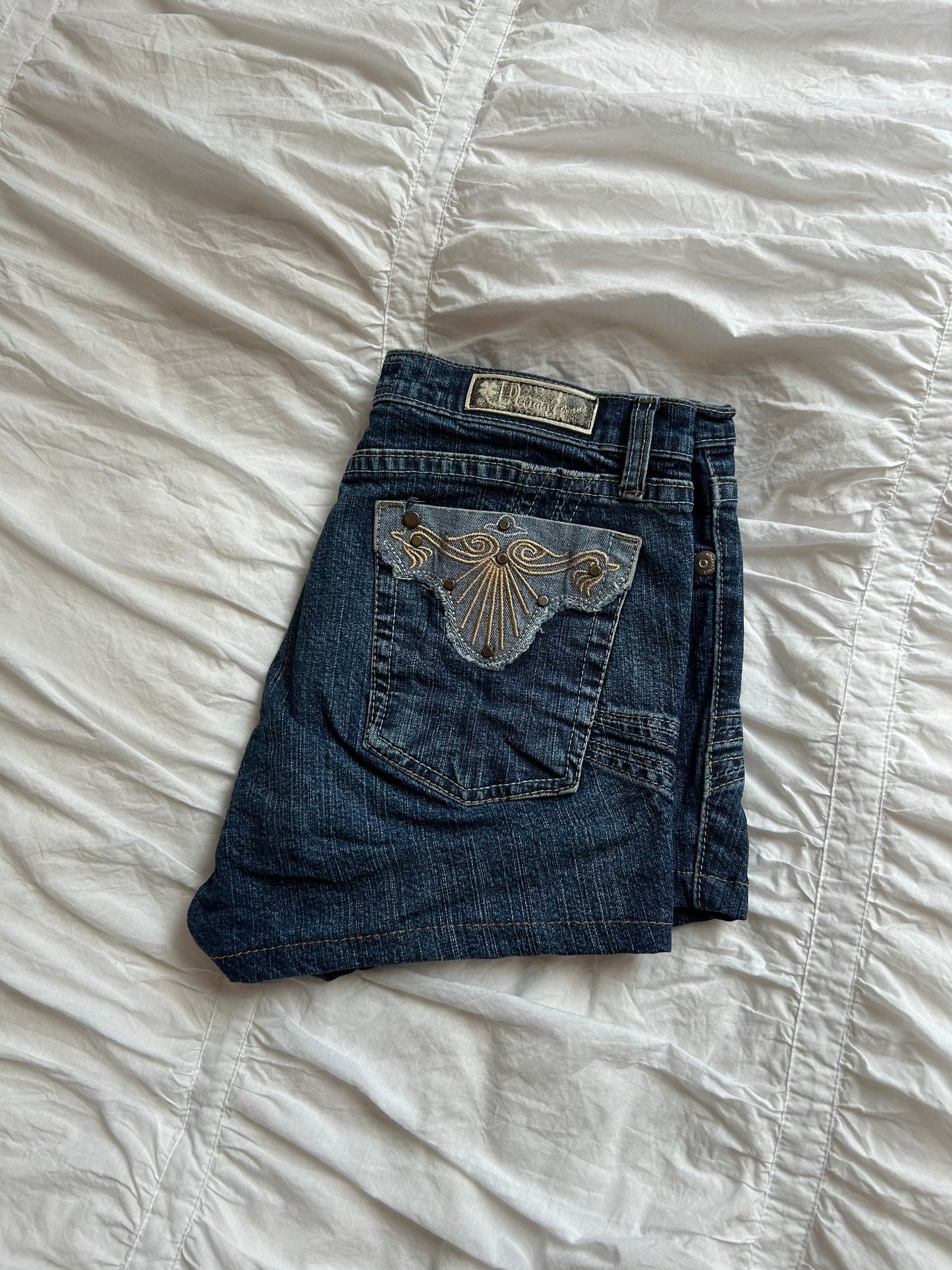 Vintage Revmag Denim Shorts mit aufwendiger Bestickung