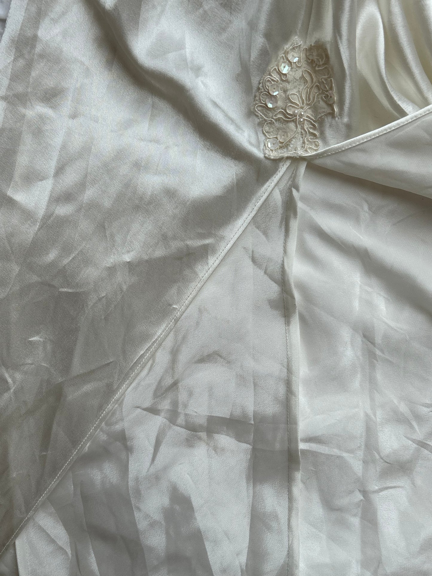 Victoria's Secret Satin Ivory Nachthemd / Slip Dress Spitze & Pailletten