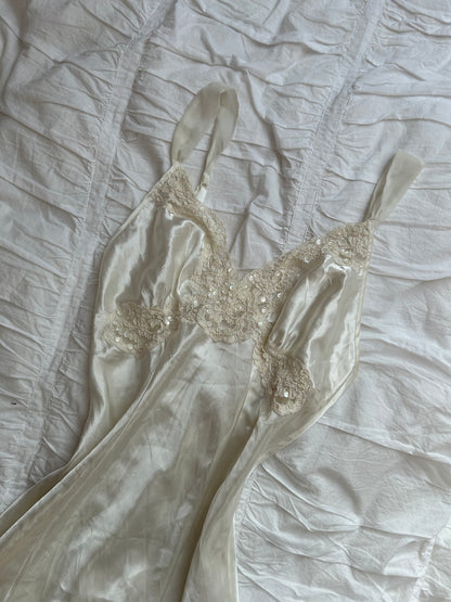 Victoria's Secret Satin Ivory Nachthemd / Slip Dress Spitze & Pailletten