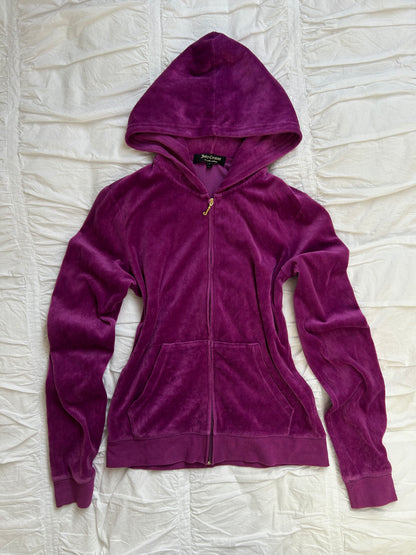 Vintage Juicy Couture Velours-Set in Violett – Floraler Rückenprint & Strass