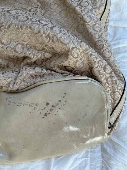 Vintage Guess Handtasche Klassisches Logo-Design in Beige