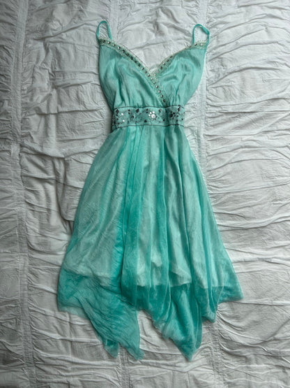 Verspieltes Cocktailkleid Türkis Pailletten-Details & Zipfelsaum