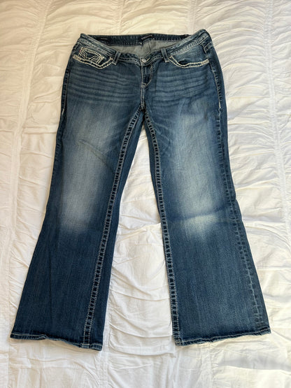 Vintage Vigoss Slim Boot Jeans – V-Stickerei & Pailletten