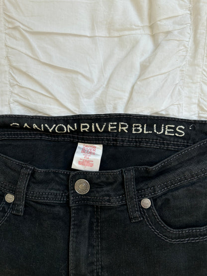 Vintage Canyon River Blues Jeans – Ornament-Stickerei & Strass-Still Alive