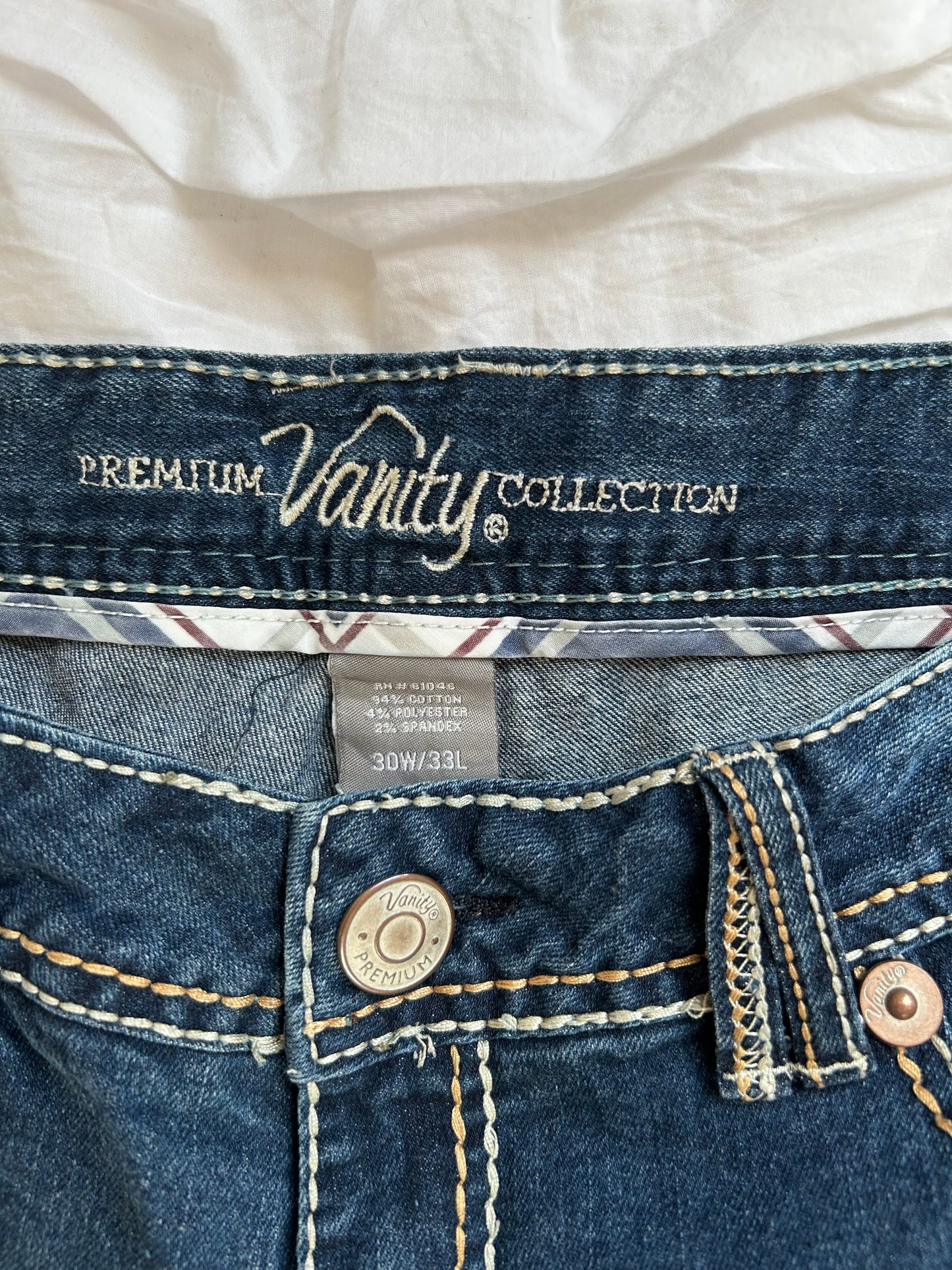 Vintage Premium Vanity Flare Jeans – Kontrastnähte & V-Design Stickerei-Still Alive