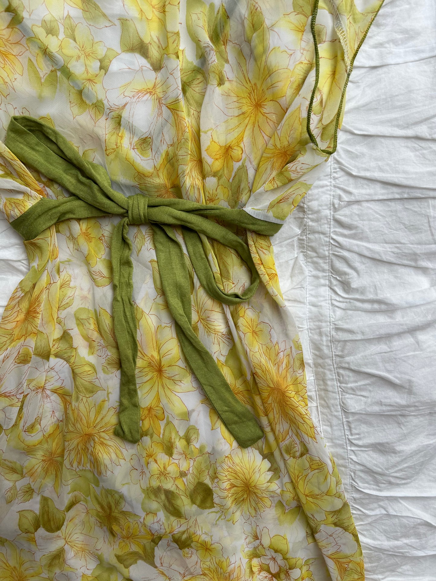 Vintage VIXEN U.S.A. Chiffon-Top – Floral-Print & Bindegürte