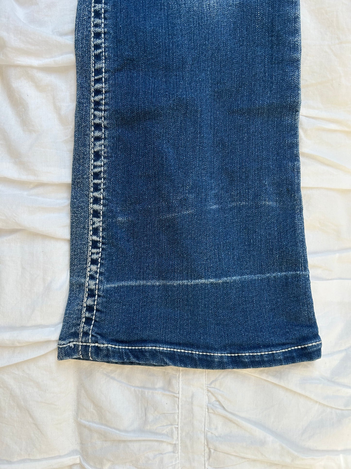 Vintage WallFlower Denim mit Stickerei