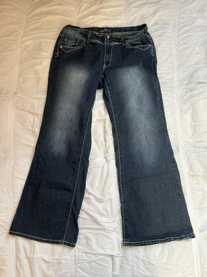 Vintage Angels Plus Size Jeans – Triple Button & Ornate Pockets