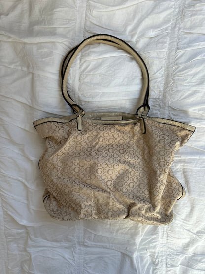 Vintage Guess Handtasche Klassisches Logo-Design in Beige