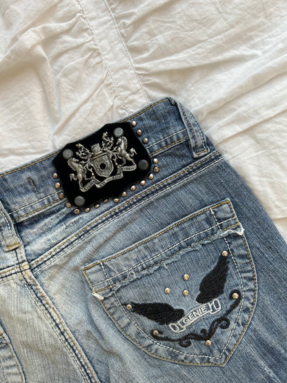 Vintage Genie Jeans Rockstar Style mit Flügel-Stickerei-Still Alive