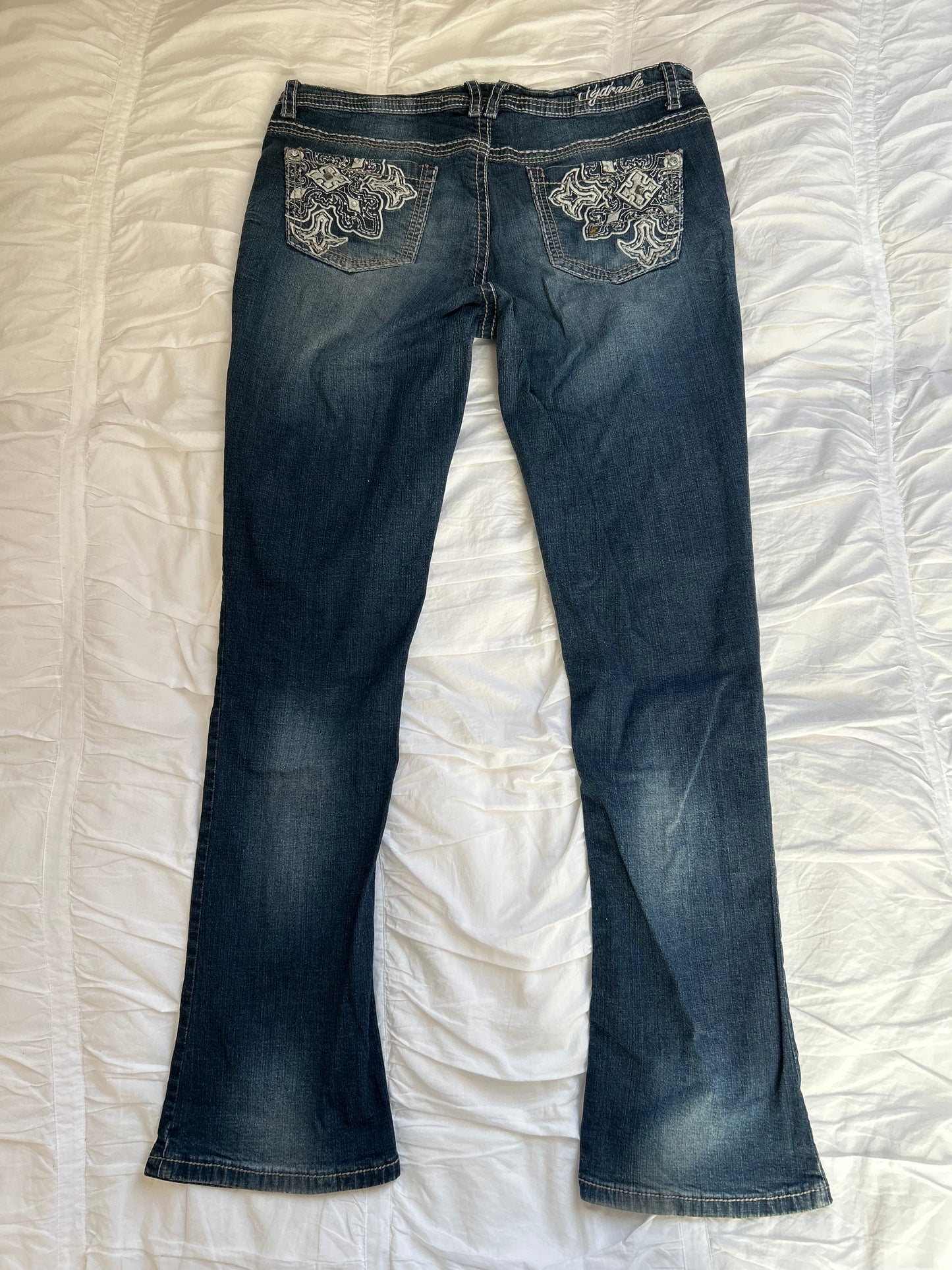 Vintage Hydraulic Flare Jeans – Ornament-Stickerei & Strass