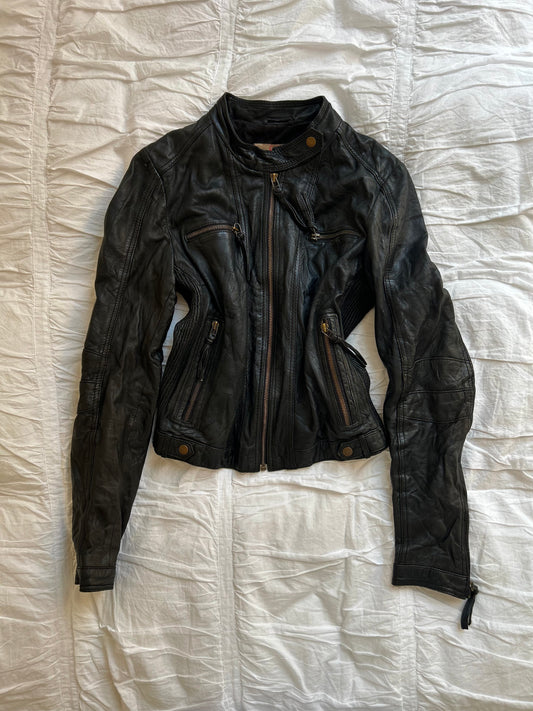 Vintage Saint Tropez Echtlederjacke – Biker-Stil & Rippstrick-Einsätze