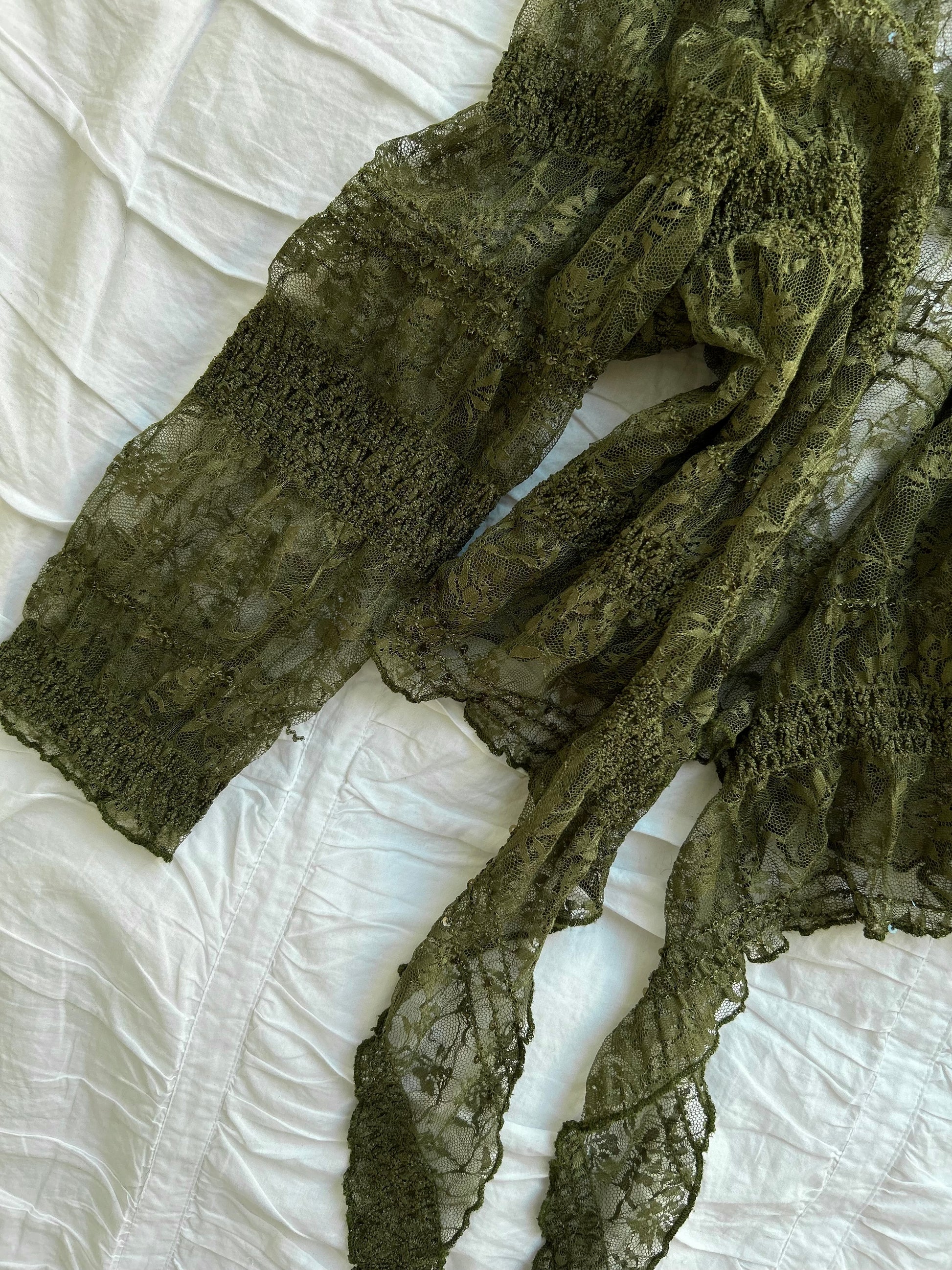 Vintage per una dünne Jacke – Florale Spitze-Still Alive