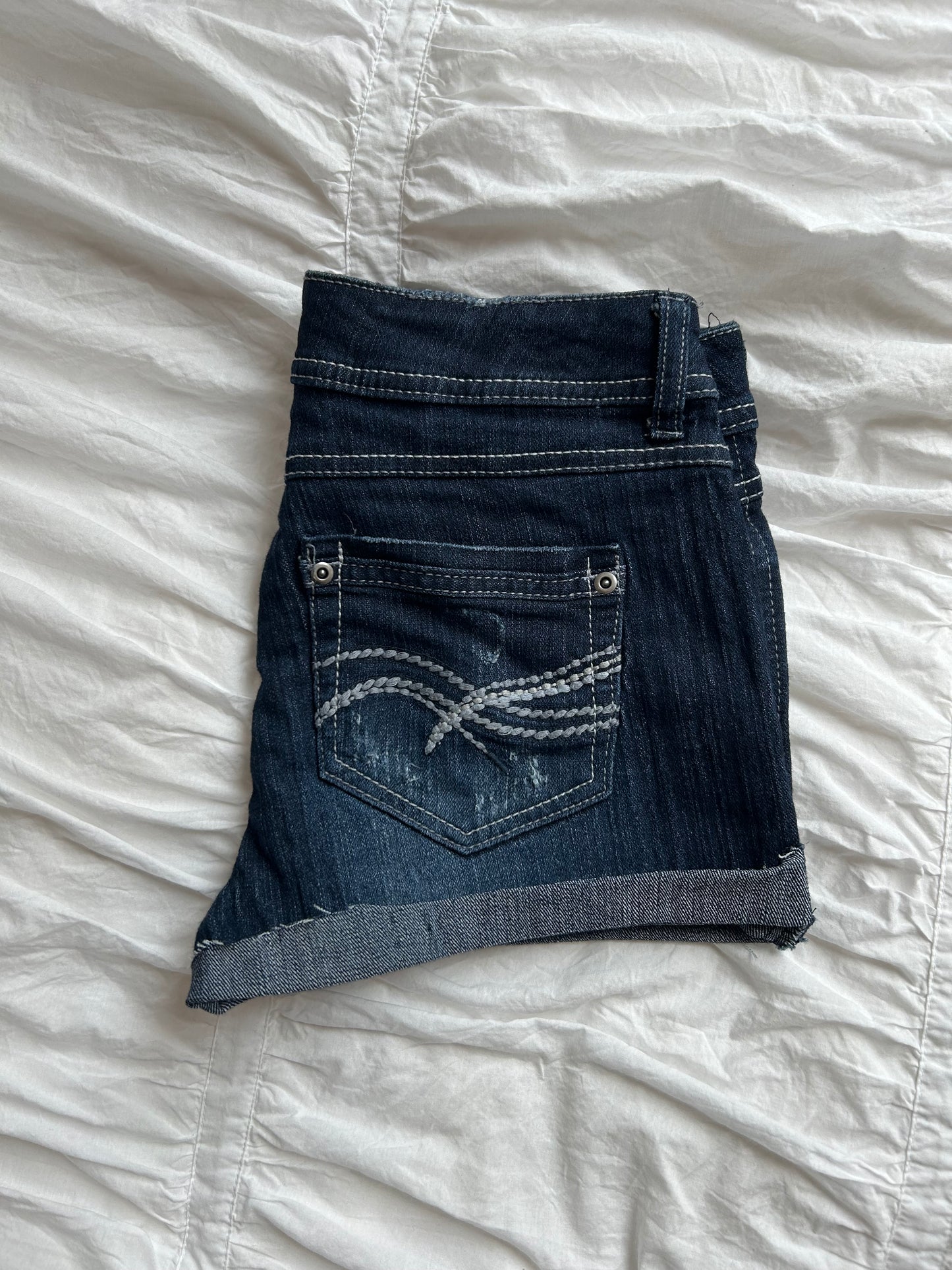 Vintage Denim Shorts Dunkelblau mit Kontrastnähten